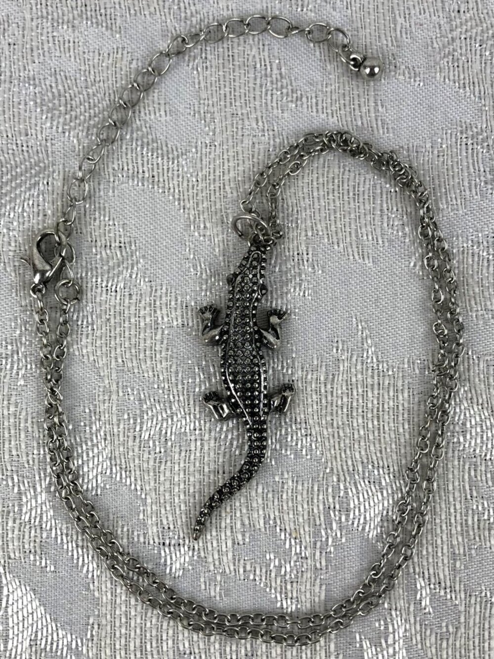 SuperJeweler Lizard Pendant Necklace Silver Tone 18” with Crystal Eyes NWT
